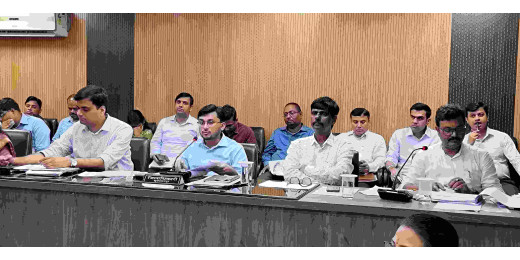 जिलाधिकारी सुब्रत कुमार सेन ने आपदा प्रबंधन को लेकर की समीक्षा बैठक